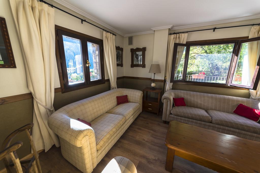 Sallent de Gállego Aparthotel Sarrato المظهر الخارجي الصورة